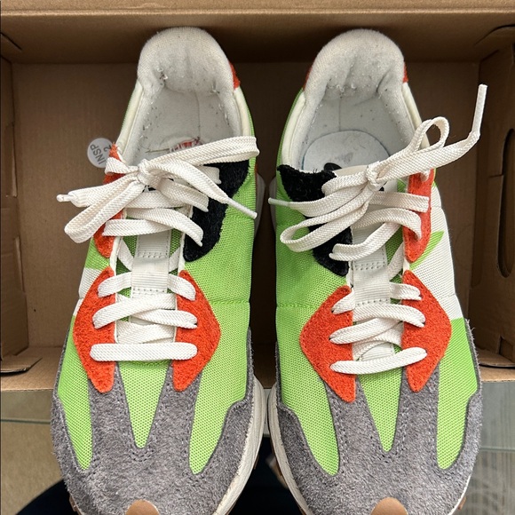 New Balance Lime Green and Red Sneakers size 9.5 - Picture 3 of 5